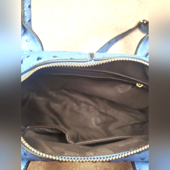 Mellow World Faux Ostrich Vegan purse - Picture 4 of 4